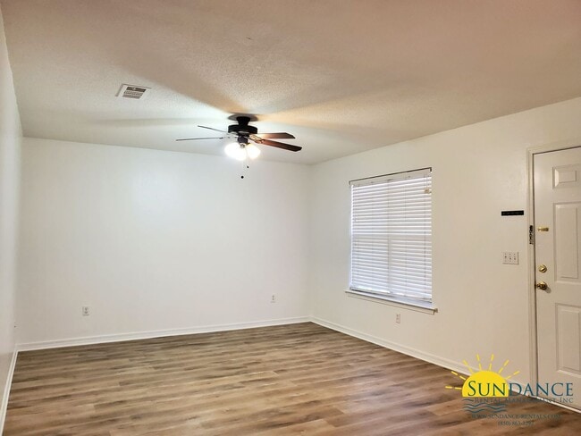 Foto del edificio - Great 4 Bedroom Home in Fort Walton!