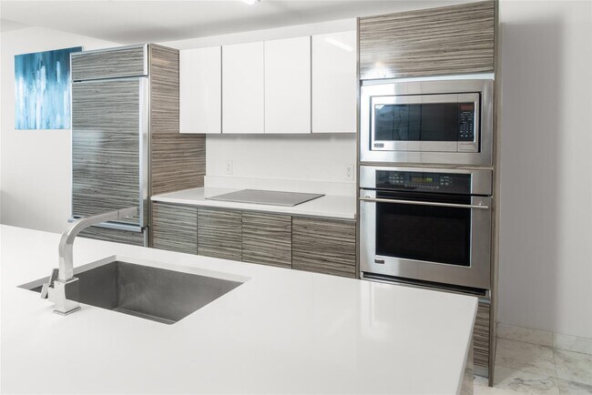 Foto del edificio - 460 NE 28th St