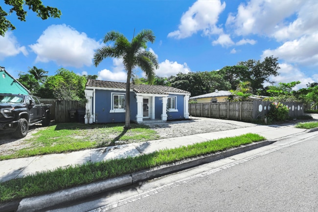 Foto del edificio - 1328 N Andrews Ave