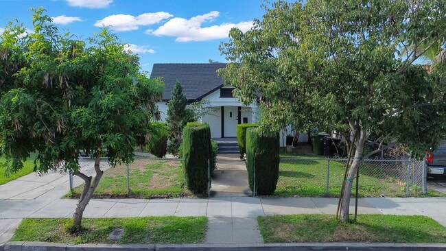 Photo - 4059 Denker Ave House