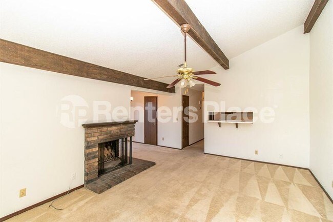 Foto del edificio - 10803 E 15th St