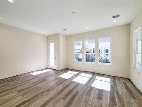 Building Photo - 5931 Beall St