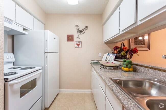 Kitchen - Falls of Beechnut