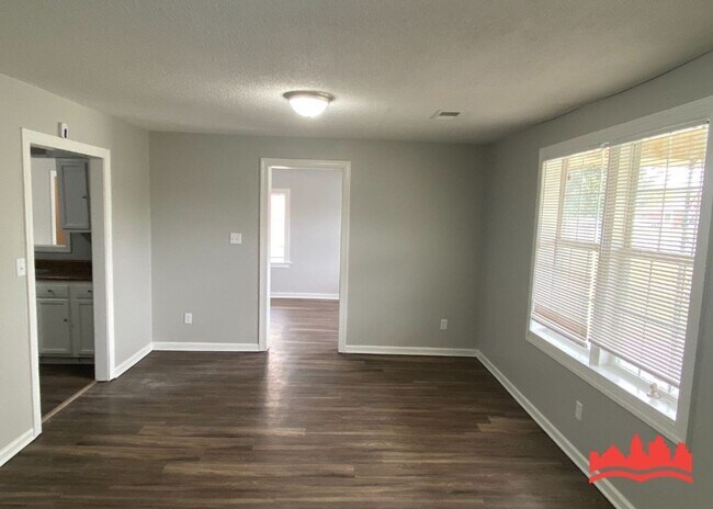 Foto del edificio - 4628 Windward Dr