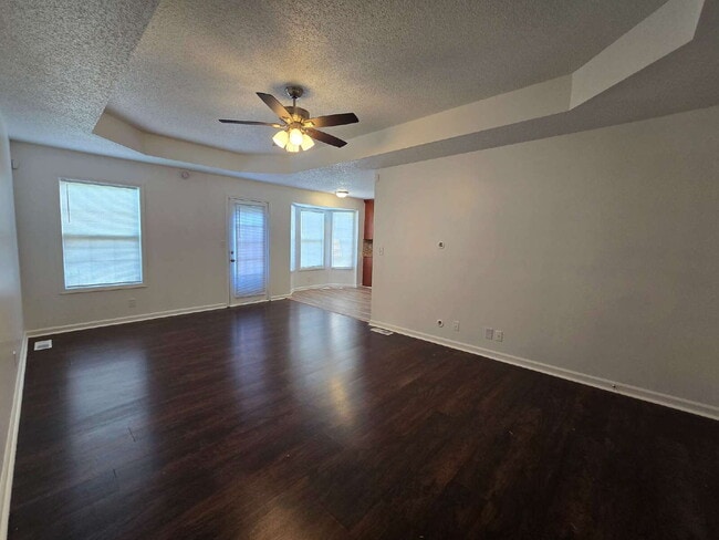 Building Photo - 3564 Sandpiper Dr
