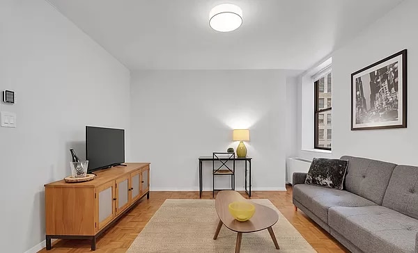 Building Photo - 375 3rd Ave