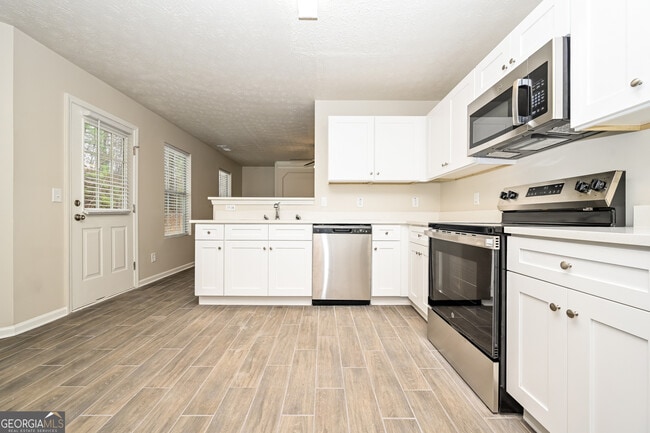 Building Photo - 4675 Forest Creek Ln