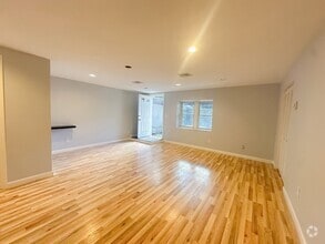 Building Photo - 3 Devens St
