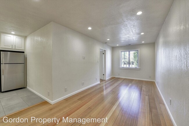 Building Photo - 1 br, 1 bath Apartment - 3679 20th Street