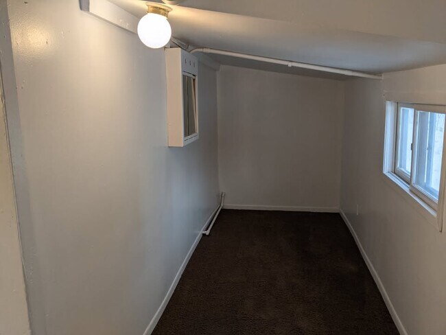 Foto del edificio - 516 E St NE