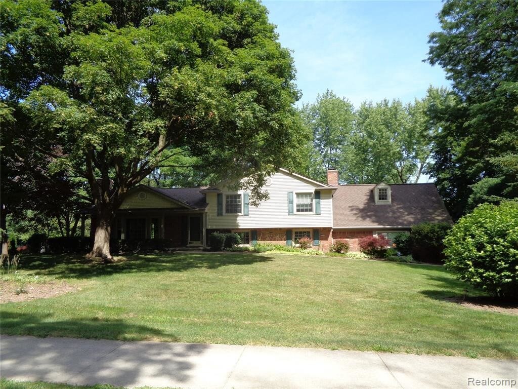 Primary Photo - 5107 Wing Lake Rd