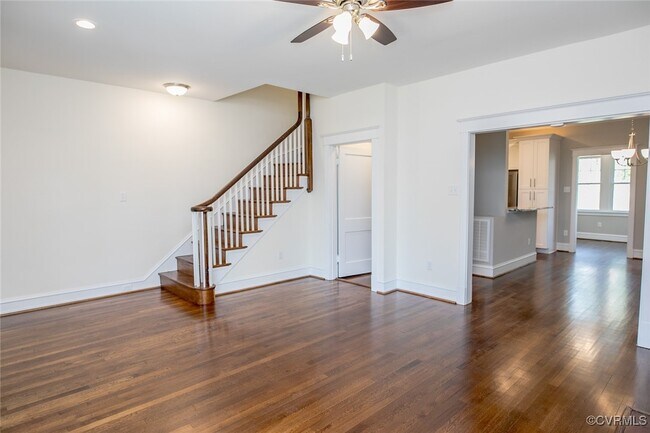 Foto del edificio - 2302 Maplewood Ave