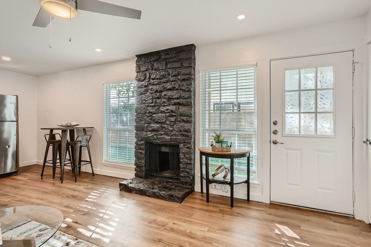 Foto principal - 2704 Wheless Ln
