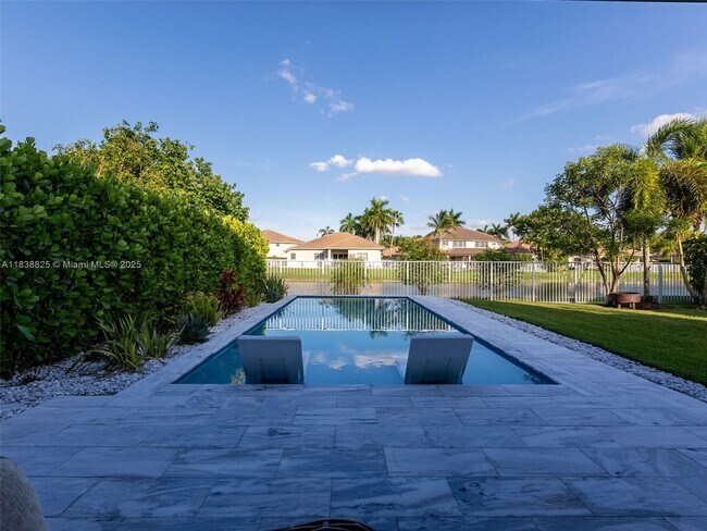 Foto del edificio - 1640 Sandpiper Cir