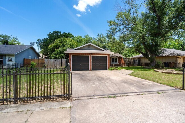 Foto del edificio - Beautifully Renovated Home Available for L...