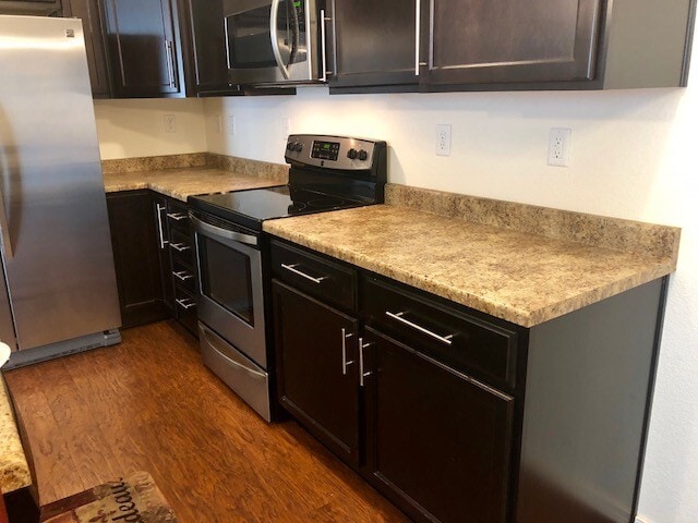 Building Photo - Modern 2 Bedroom Vistas @ Norwood Condo