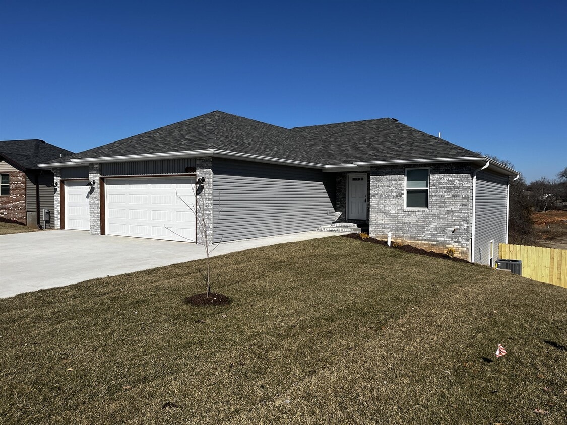 628 Southgate Dr, Nixa, MO 65714 House Rental in Nixa, MO