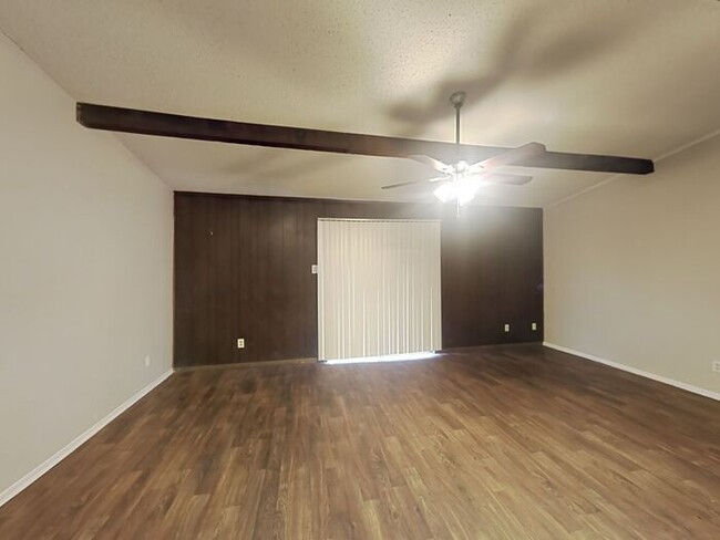Building Photo - 1ST MONTH FREE WITH 18 MONTH LEASE