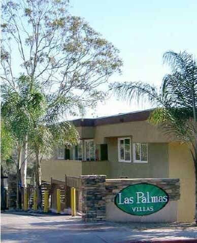 Building Photo - Gorgeous 2 BD, 1 BA Condo in Las Palmas Vi...
