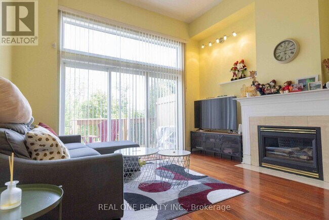 Photo du bâtiment - 840-840 Dundas St W