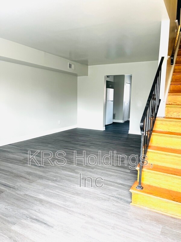 Foto del edificio - 5223 Goolsby Ct