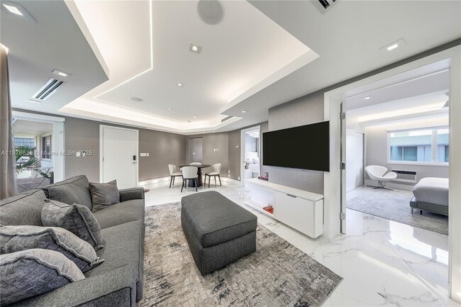 Foto del edificio - 10190 Collins Ave