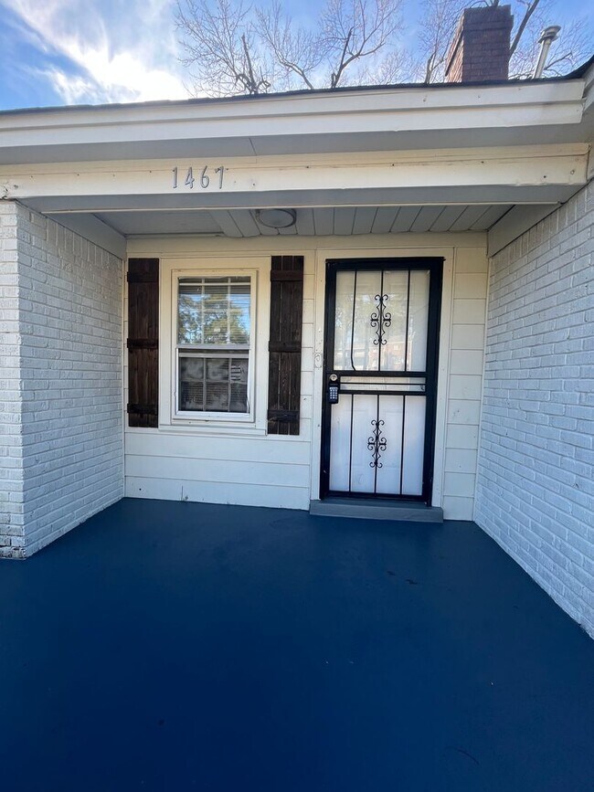 Photo - Newly Renovated House on a quiet Street