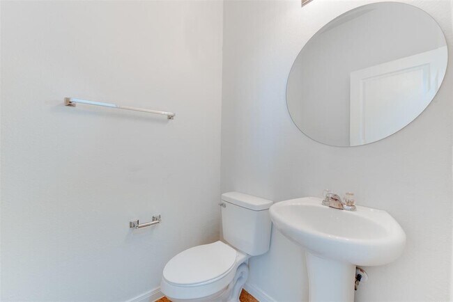 Building Photo - 16503 Mandate Dr