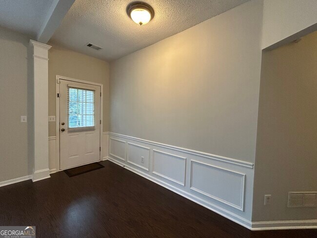 Foto del edificio - 745 Soneley Ct