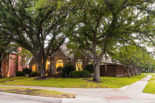 Foto del edificio - 9611 E Oaks Ln