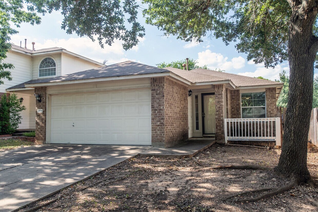 Foto principal - Single Story Home in South Austin