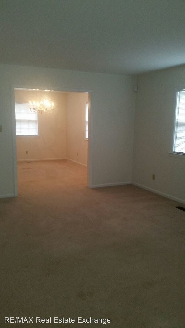 Foto del edificio - 5 br, 3 bath House - 2501 N. Barker Street