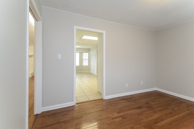 Building Photo - Lovely 3 Bedroom in Hueytown