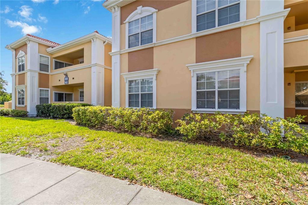 Primary Photo - 1010 Villagio Cir