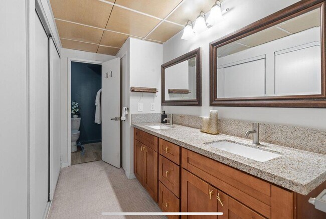 Building Photo - 4691 Albany Cir