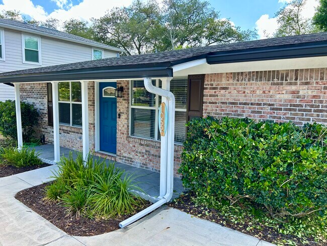 Foto del edificio - 1052 Penman Rd