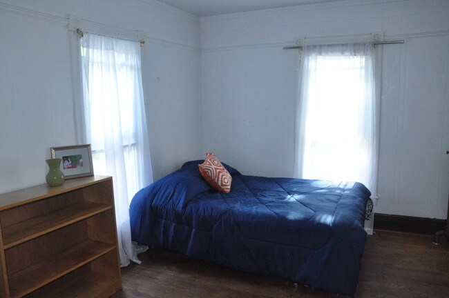 Dormitorio número 2 - 212 Linden Ave