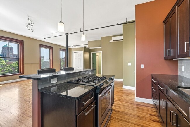 Unit #5 - 46 Market St