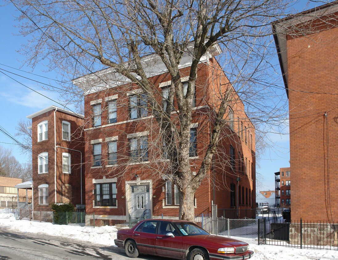 Building Photo - 84-86 East St