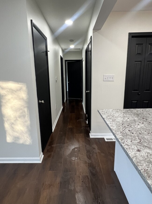 Building Photo - 7019 Groveton Dr