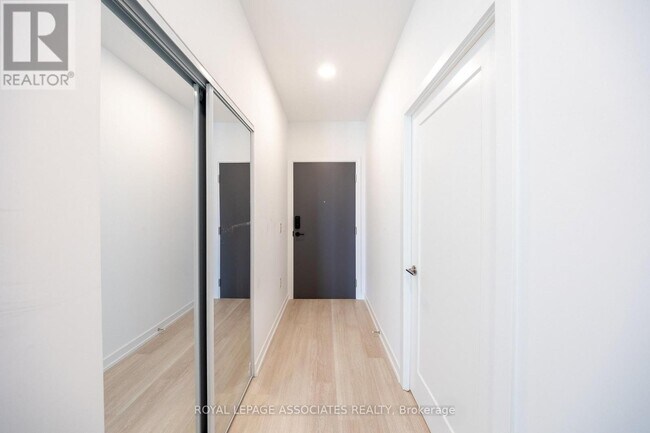 Photo du bâtiment - 9751 Markham Rd