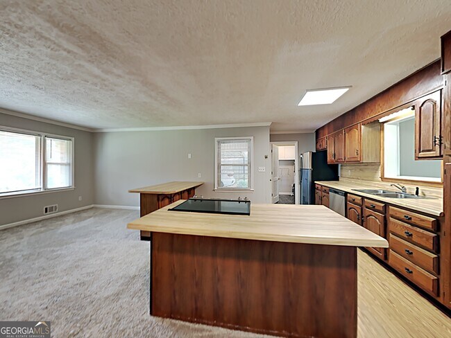 Building Photo - 3820 Tommy Dr