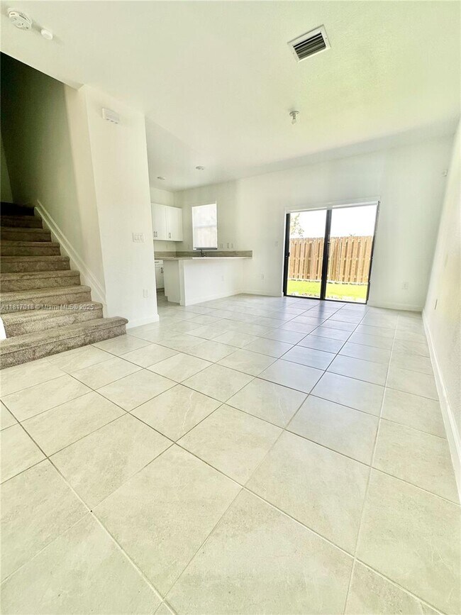 Foto del edificio - 10049 SW 228th Terrace