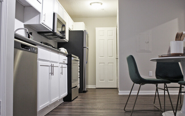 Upgraded Kitchen-Full View - Centennial Ridge Student Housing