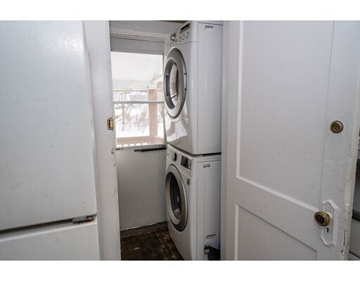 Foto del edificio - 235-237 Corey Rd