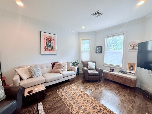 Foto del edificio - 58 Seaverns Ave