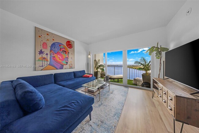 Foto del edificio - 300 Bayview Dr