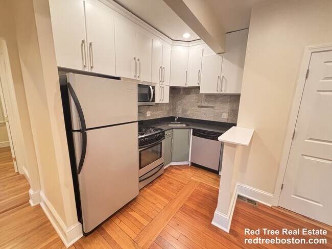 Foto del edificio - 191 Winthrop Rd