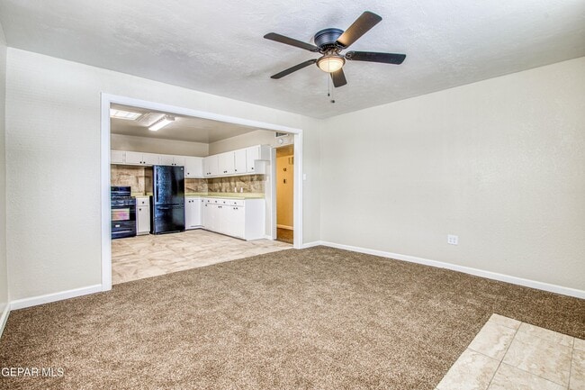 Building Photo - 1611 N Kansas St