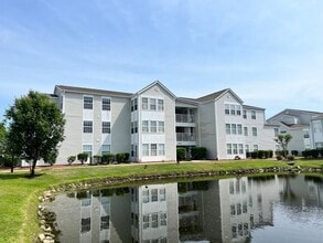 Building Photo - 2265 Huntingdon Dr